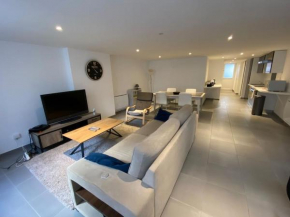 Appartement avec terrasse en plein centre